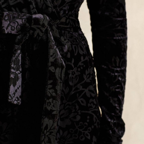 Anthropologie Velvet Burnout Romper MP, LP, L, Black Versatile Jumper By Saylor - Picture 4 of 9